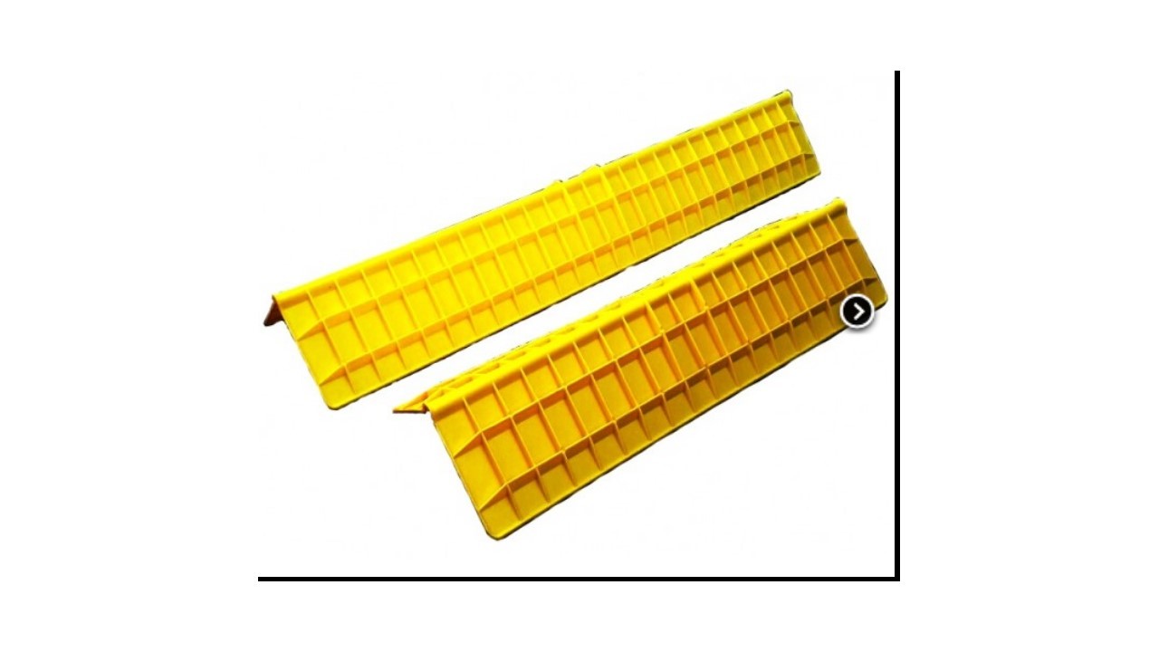 Yellow Plastic Ribbed Corner Board 800mm "Clearance" 